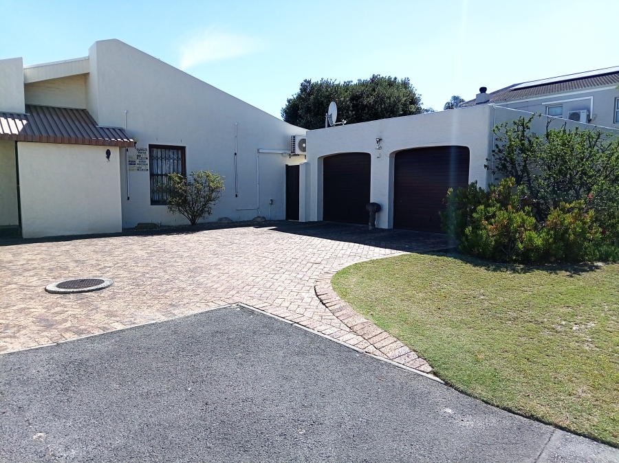 4 Bedroom Property for Sale in Edgemead Western Cape